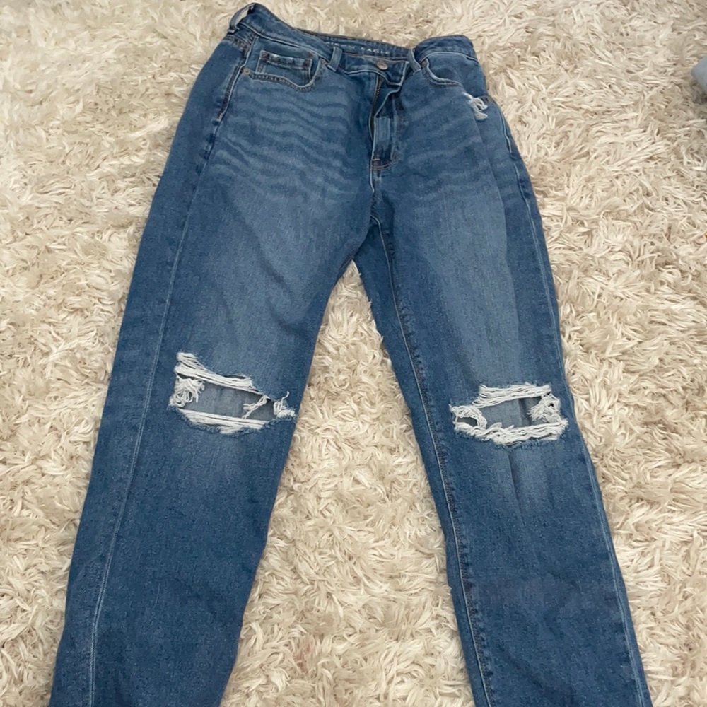 american eagle mom jeans